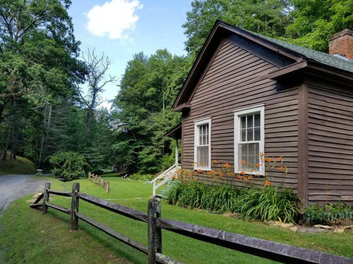 The Cabins At Healing Springs Crumpler エクステリア 写真